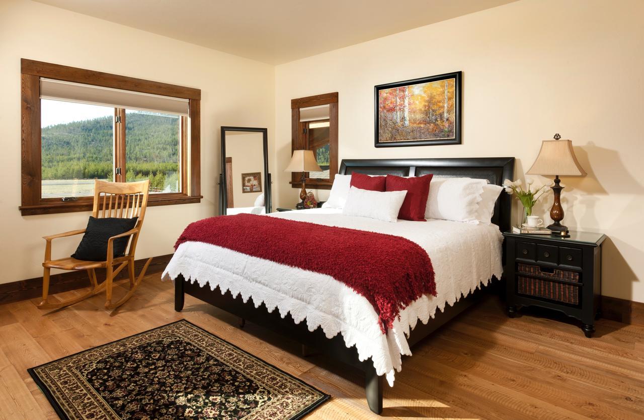 Cabin Creek Landing B&B Marion Room photo